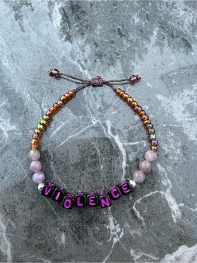 Beaded 'VIOLENCE' Letter Bracelet in Purple with gemstone beads Fourth Wing